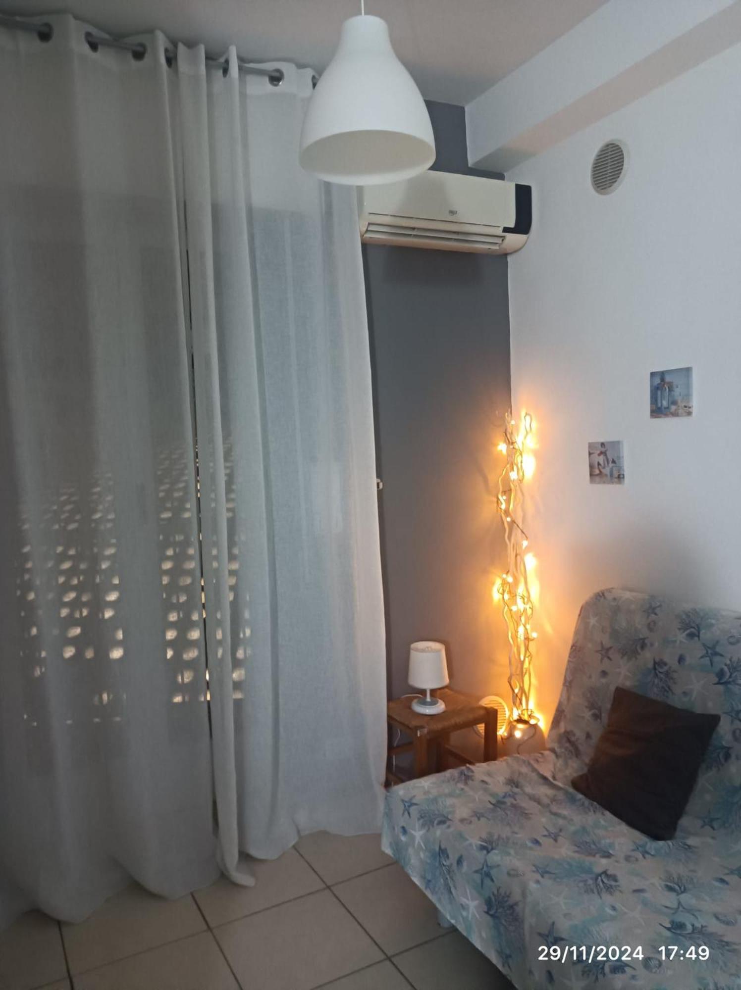 Travel And Living Hotel Trani Exterior foto