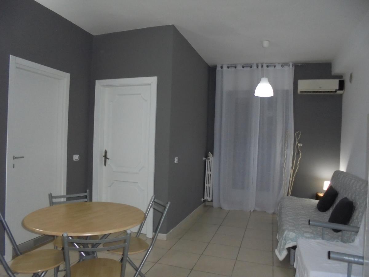 Travel And Living Hotel Trani Exterior foto