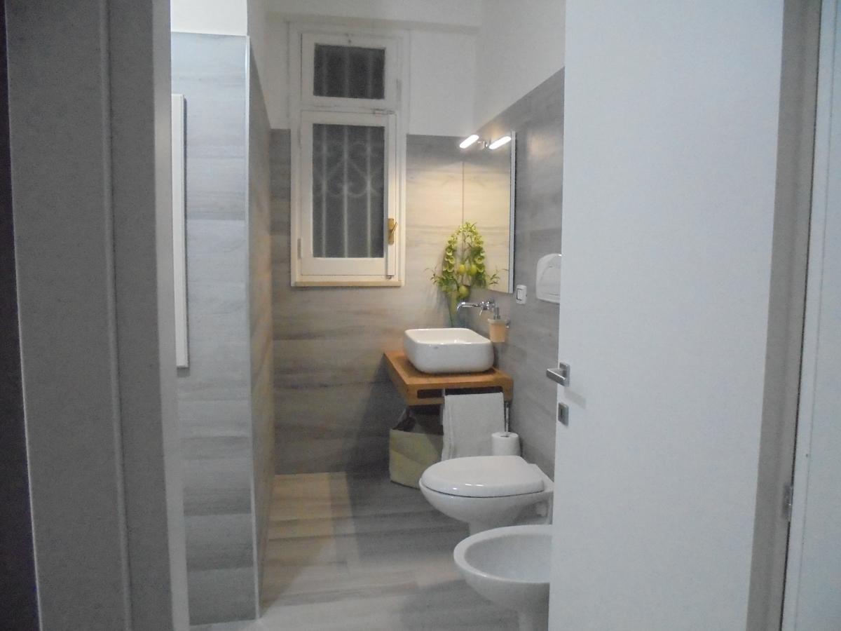 Travel And Living Hotel Trani Exterior foto