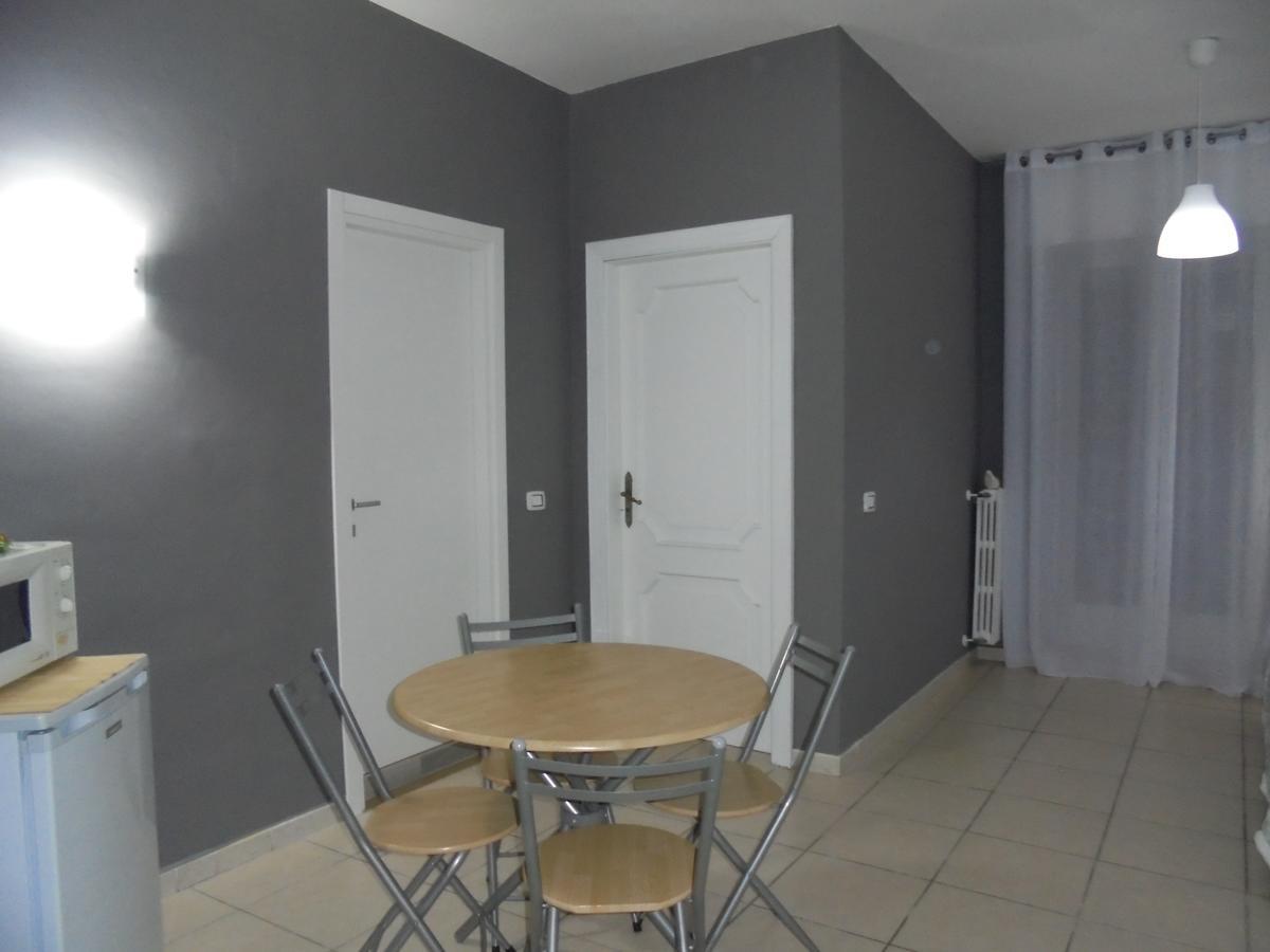 Travel And Living Hotel Trani Exterior foto